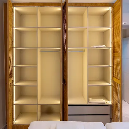 With Private Swimming Pool In Vilă *